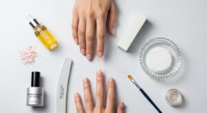 Czy paznokcie potrzebują przerw od stylizacji?